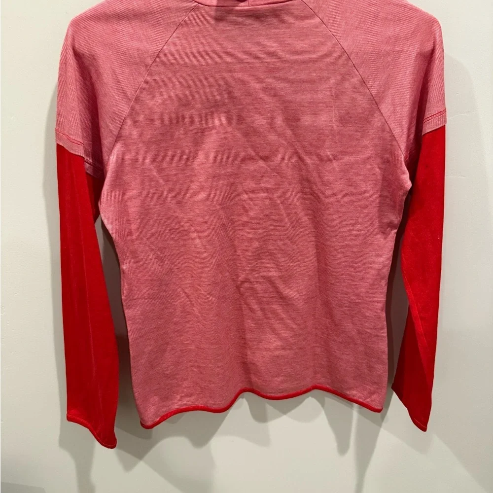 💋CHANEL Pink and Red Women's Top 194